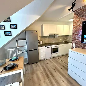  Apartment Neu Eingerichtete Im Stadtzentrum Mit W-lan,netflix, Amazon Prime Sweet